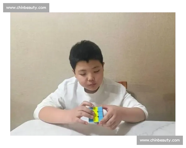 以比赛标准魔方尺寸为核心探索旋转挑战与技巧奥秘